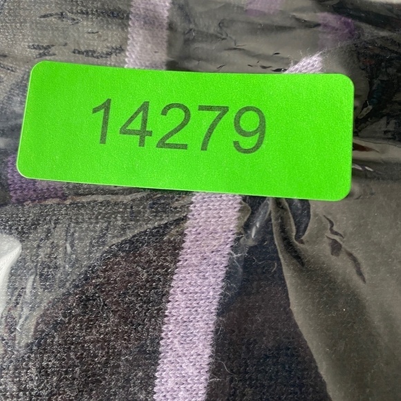 Le Chateau Men's Long Sleeve Striped Light Bamboo Sweater Size Medium - Picture 11 of 11